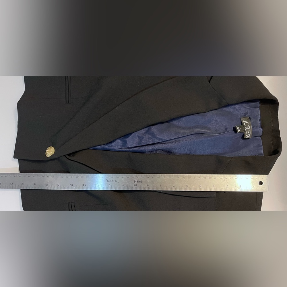 NEW / Cropped blazer in city crepe / B002 - Picture 7 of 7